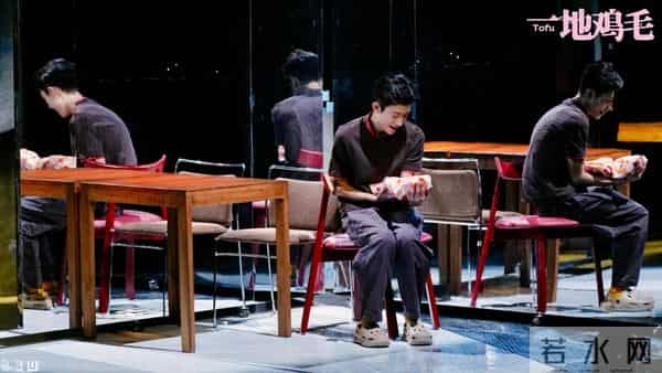 被“发腮”的张一山惊艳,33岁终于长开,网友:杨紫得避嫌了