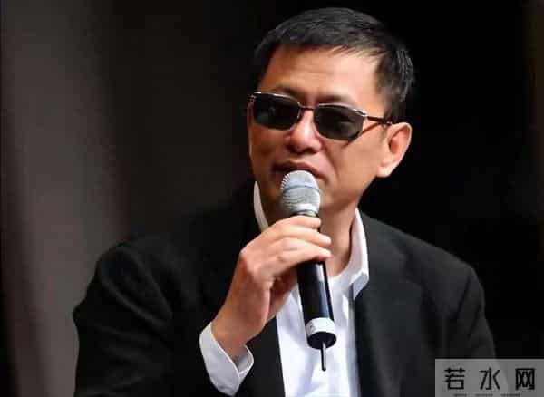 陪睡陪玩只是冰山一角！袭警、集体嫖娼、舔手指，各个离谱且意外