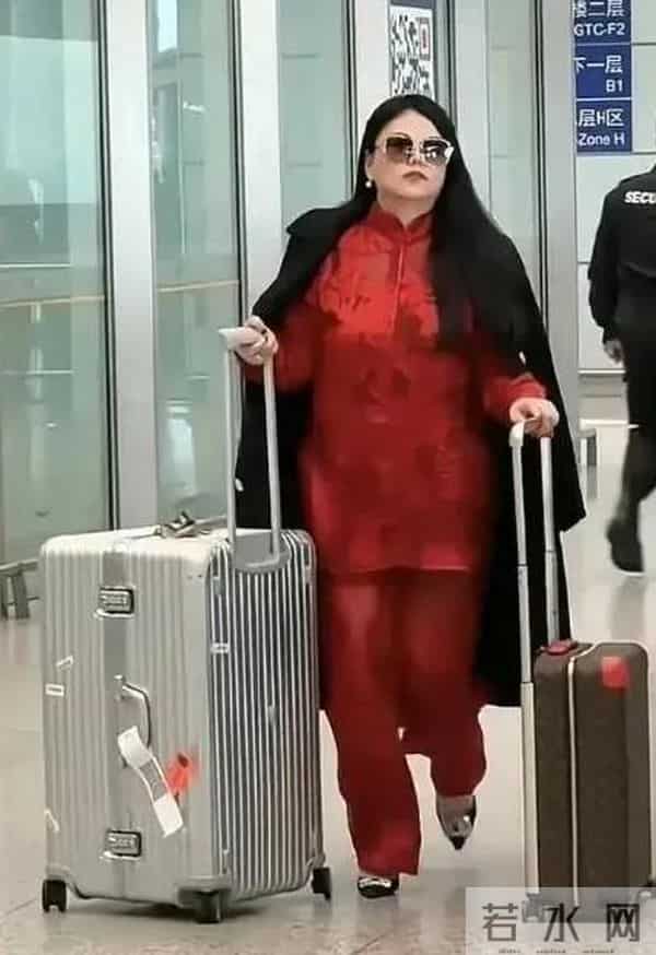 太突然！鹿哈官宣领证，3个月前已订婚，全网恭喜，终于等到这天