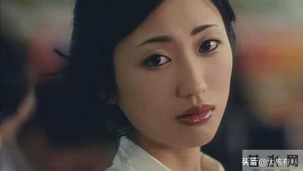 日本性感女王坛蜜:身材火辣拍全裸写真,用大尺度私照为自己拉票