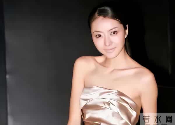 她被骂“靠身体上位”,被“天王”郭富城暗喻“破鞋”不敢回击