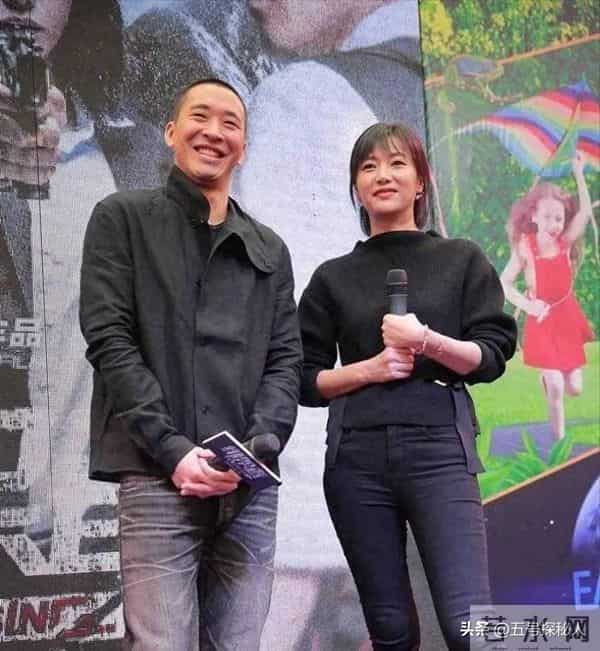 51岁徐静蕾近况曝光：没结婚但有伴侣，定居美国6年，吃成胖美人