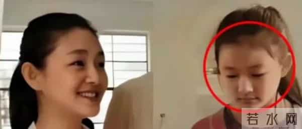 大S离世8个月，玥儿再现妈妈的经典动作，长发模样好漂亮