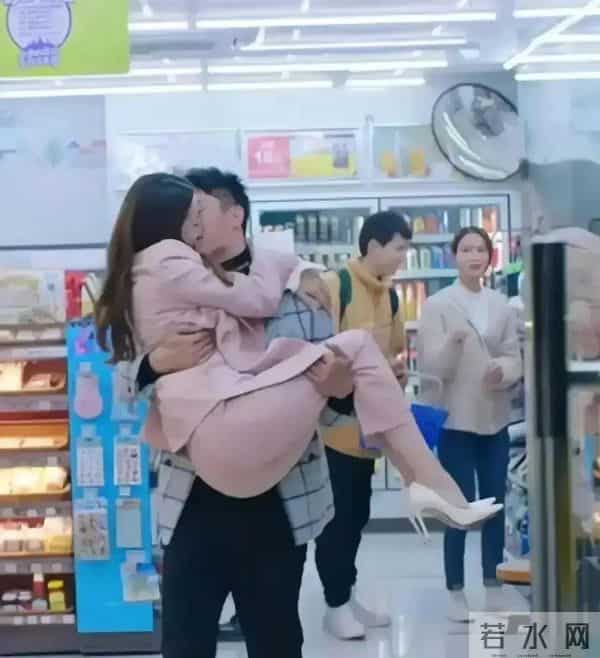 刘涛,秦岚,迪丽热巴翘臀大比拼,谁更胜一筹