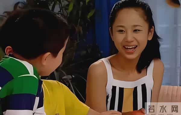 一场生日,戳穿了杨紫在演艺圈的地位,原来肖战一个字都没说错