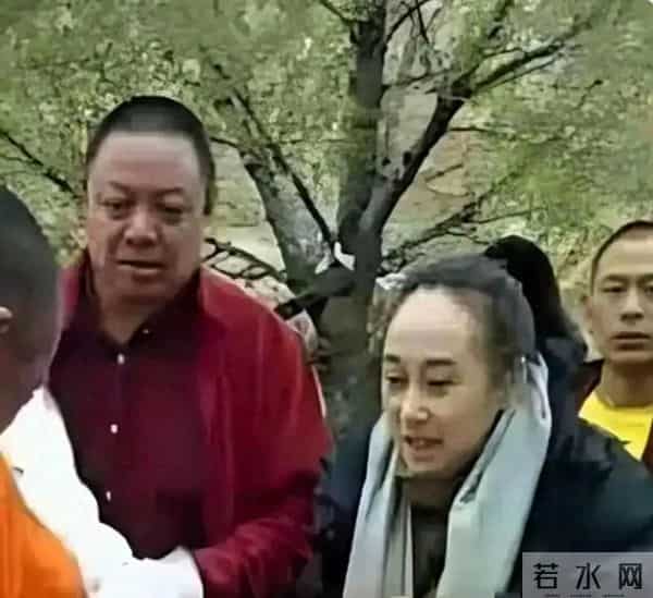 63岁利智近照曝光，瘦到极致，岁月究竟对她做了什么？