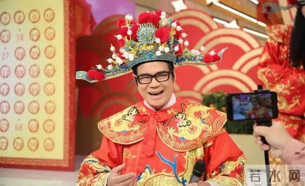 恭喜!TVB知名演员认爱小18岁绯闻女友,在香港拥有多块土地