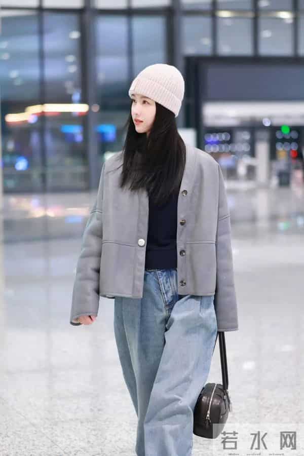 清冷知性风的天花板!陈都灵机场生图曝光,这身造型又鲨疯了