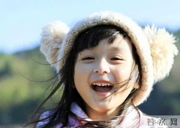 2岁出道年入百万，因长相甜美被禁止整容的刘楚恬，如今长成啥样