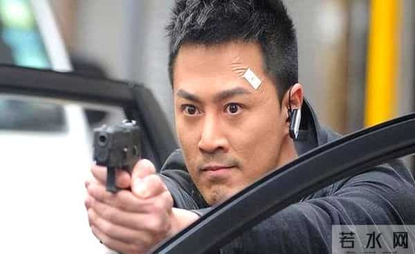 拍一部戏换一个女友,不雅照轰动香港,最后却娶了个“黑料网红”