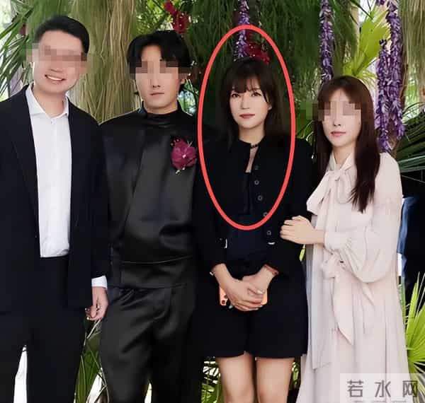 封杀4年,49岁赵薇近照模样大变,胃癌传闻真相大白,难走回头路