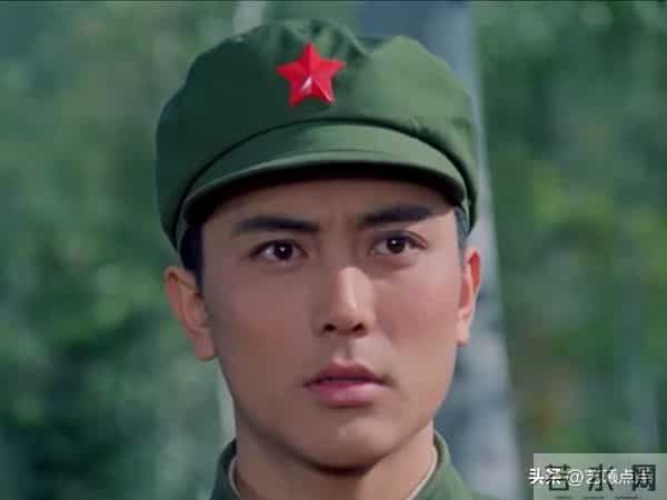 他俩是八十年代真正的银幕帅哥美女,如今发福的模样,你认出没?