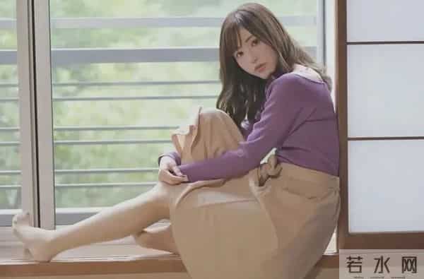 90后人气女神!出道即巅峰,绝对Top存在