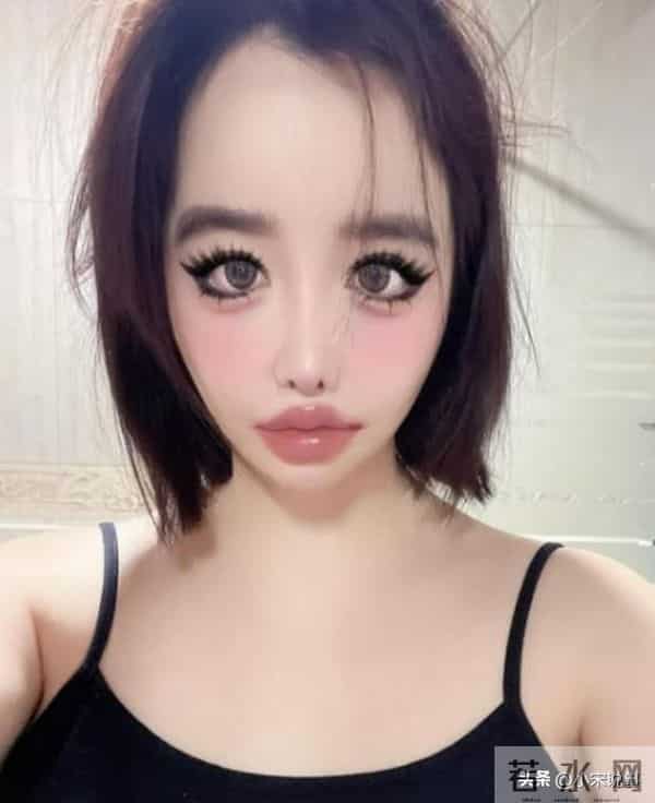 韩国女星与公司撕破脸，公布自己私人手机号，疑似因整形失败