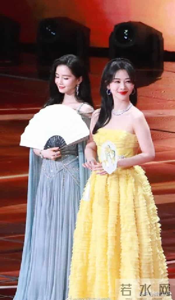 刘诗诗参加杨紫生日会