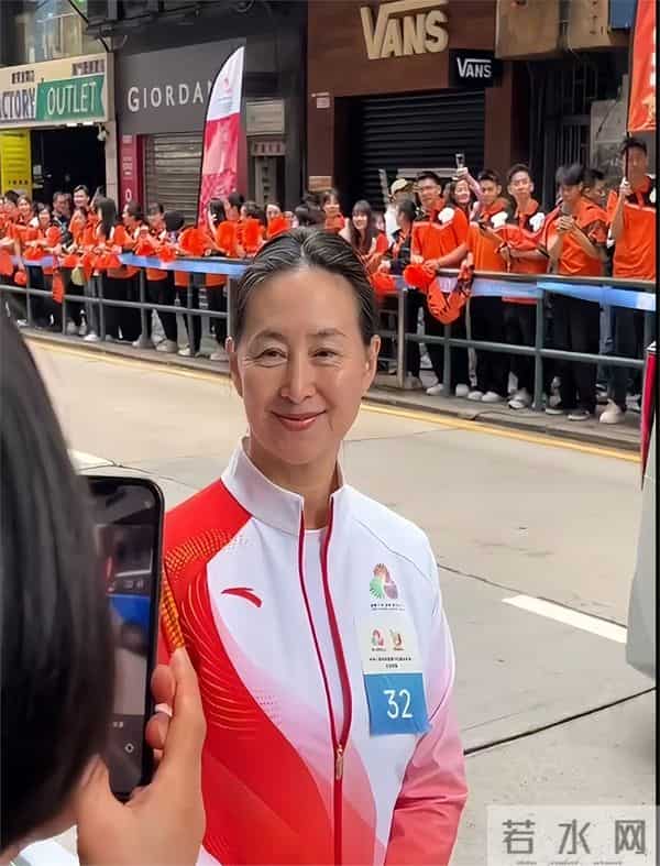 何超琼近况曝光,生图满头白发还有老年斑,和澳门大会判若两人