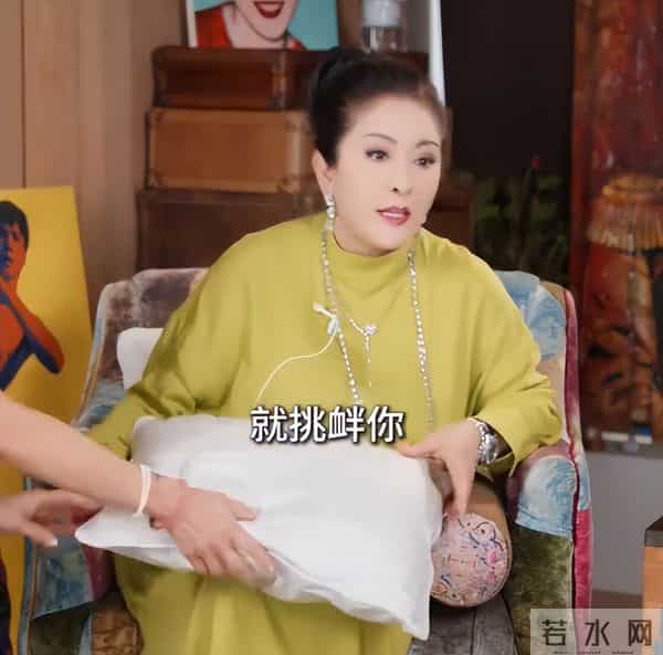 向太揭秘儿子欠债内幕！何超琼亲自向她道歉，向佐人傻被骗很多钱