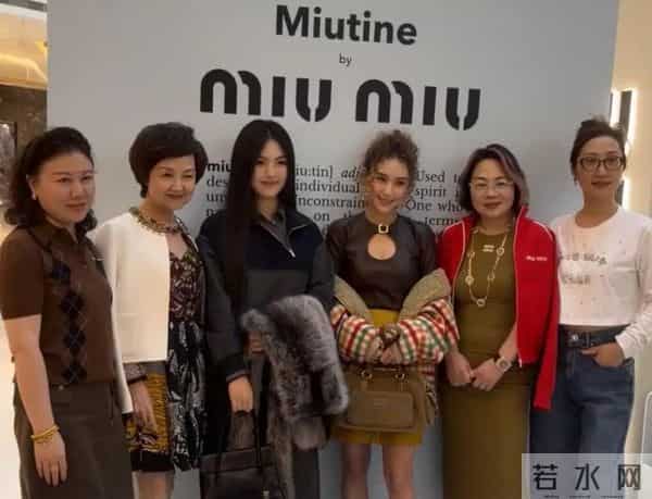 李湘没想到,自己养得"膀大腰圆"的女儿,竟为何超莲做"嫁衣"