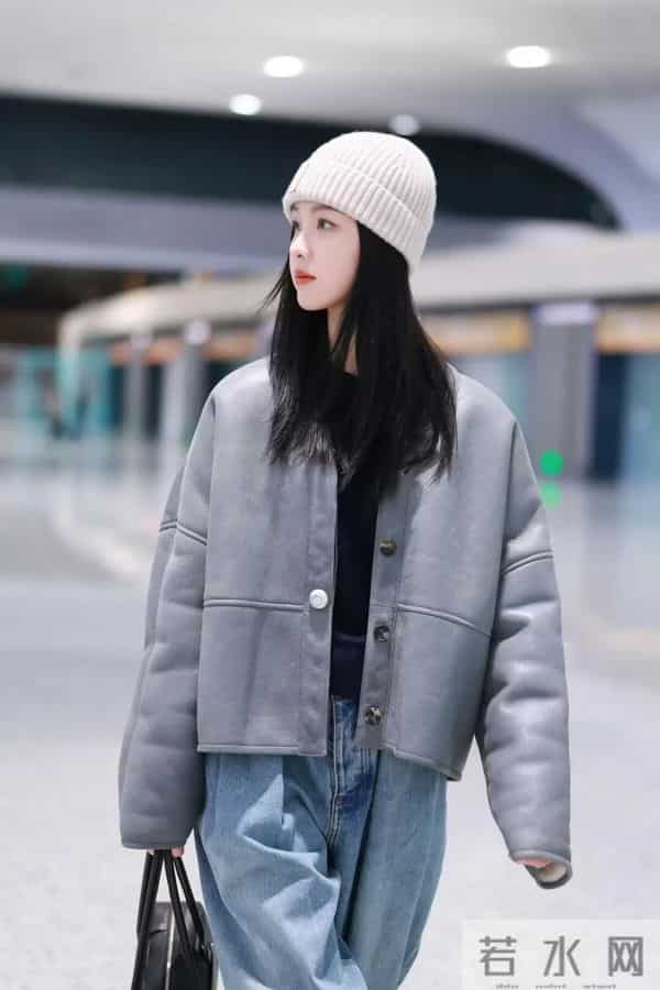 清冷知性风的天花板!陈都灵机场生图曝光,这身造型又鲨疯了