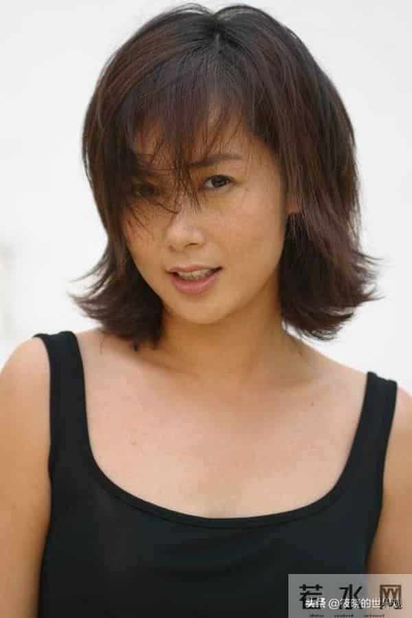 59岁蒋雯丽现状让人心酸:定居英国,又瘦又老,一代女神也落寞了