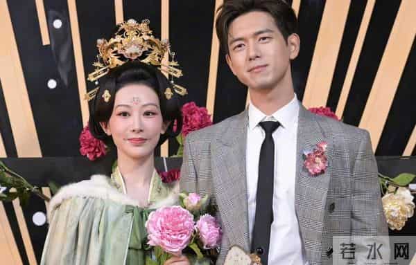 一场生日,戳穿了杨紫在演艺圈的地位,原来肖战一个字都没说错