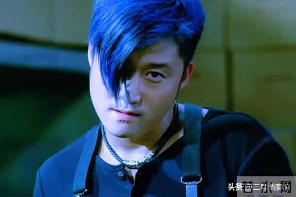 吴京深夜发文，短短4个字就让网友炸开了锅，担心的事还是发生了