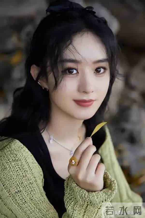 暂别荧幕4个月,赵丽颖宣布喜讯,给内娱的女演员们提了个醒