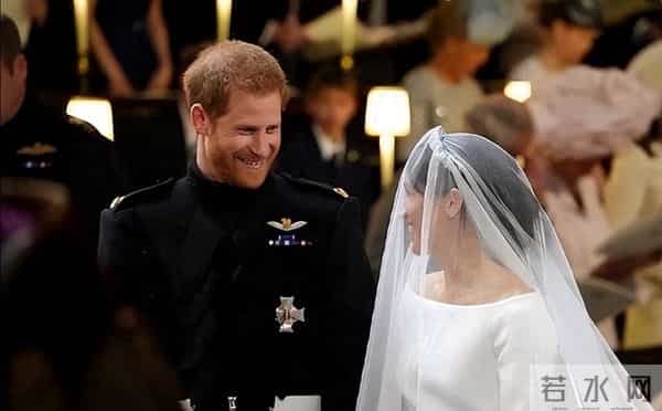 梅根作假!自己是最成功的黑白混血,孩子贵族血统,金发肤白