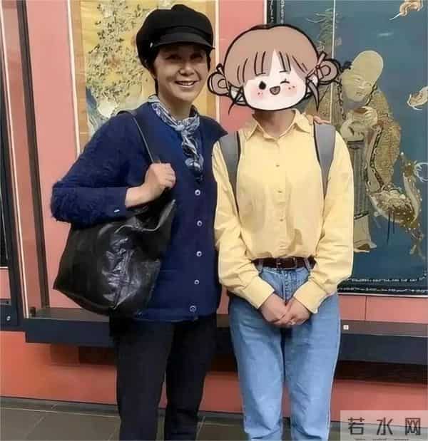 蒋雯丽59岁英国低调生活曝光:昔日女神瘦老憔悴,岁月不饶人