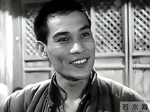 真没想到 我们喜爱的这位硬派男星 竟是戴望舒的女婿 其妻子也是演员