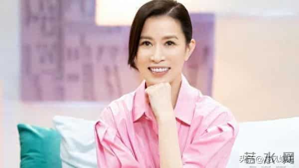 同居四年后分手,佘诗曼拿下“三料视后”,他却只能演烂片养四娃