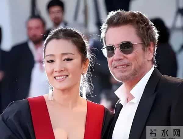 70岁米歇尔求婚52岁巩俐：我年入5亿，嫁给我！巩俐霸气回应：我每周做4次有氧运动，你行吗