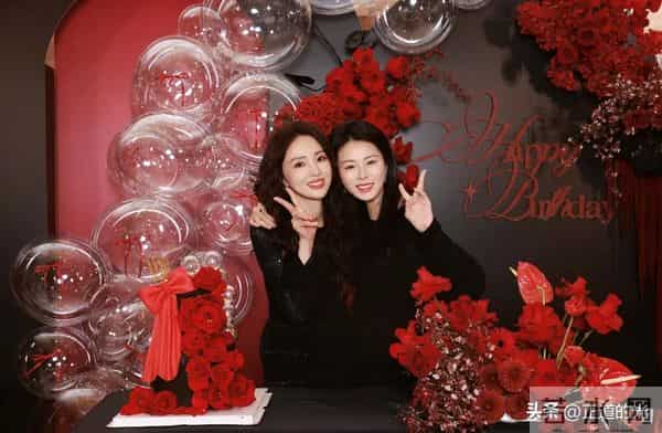 佟丽娅关悦争儿媳大战 两人拒不同框 佟大为被迫合影 董璇早选好女婿