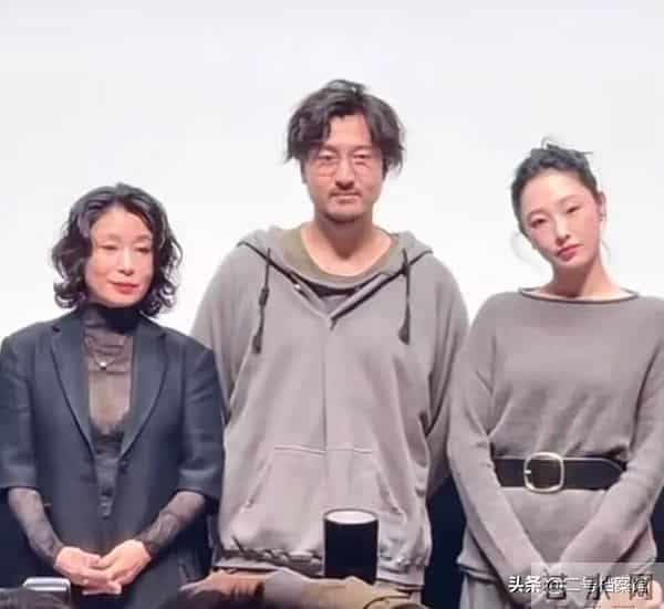 陪睡陪玩只是前菜，继袭警、舔手指被曝后，又一女星曝"圈中内幕"