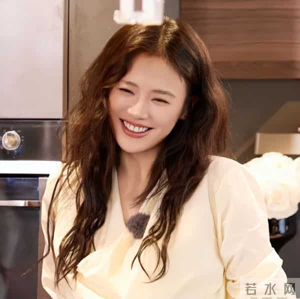 欧豪的一个眼神,就让马思纯心绪复杂,7年了,还是让全网意难平