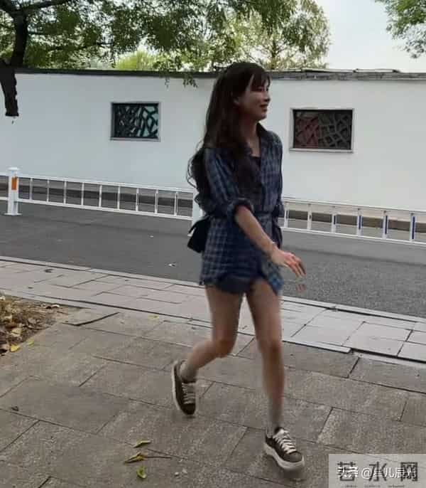 二哈连发3个视频证明自己过得好 姑姑愿带瑾汐散心 姑姑家是豪宅