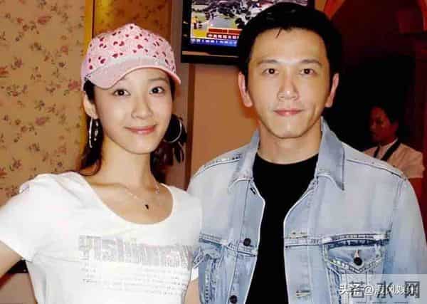 香港演员温兆伦的现状:61岁定居北京,依然帅气,10岁女儿很漂亮