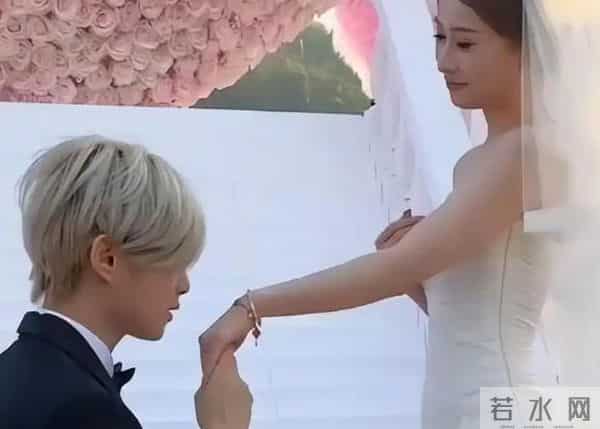 太突然！鹿哈官宣领证，3个月前已订婚，全网恭喜，终于等到这天