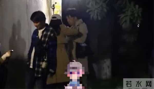 蓝盈莹疑似新恋情曝光，与男子同吃一碗蛋糕，网友为曹骏感到惋惜