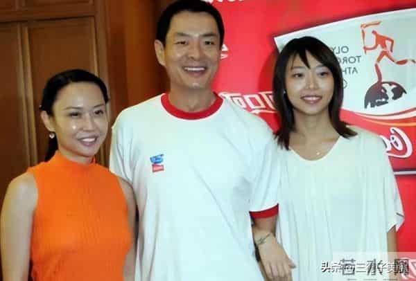 濮存昕：家人相继去世，如今71岁仍在工作，还要照顾年迈的老母亲