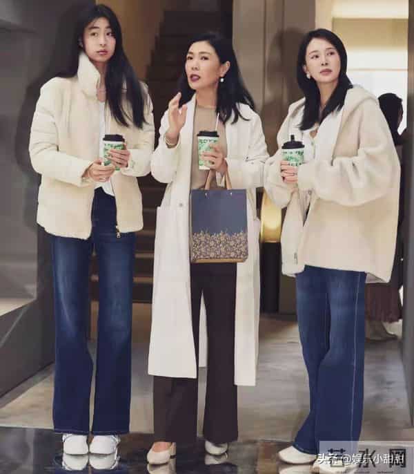 佟大为17岁女儿曝光!身高近一米八颜值逆天,母女同框似姐妹花