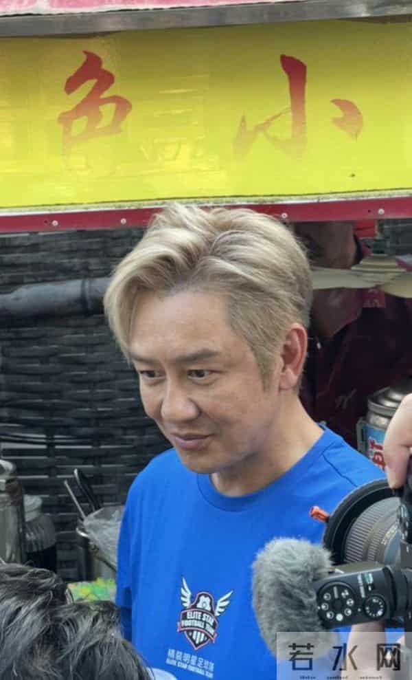 56岁前TVB男星近照曝光,皮肤布满皱纹,被指出现“断崖式衰老”