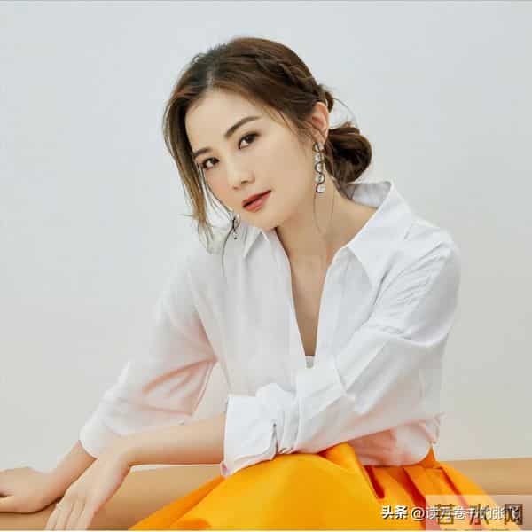 恭喜！香港知名女星蔡卓妍迎来新恋情，和小10岁健身教练正在热恋