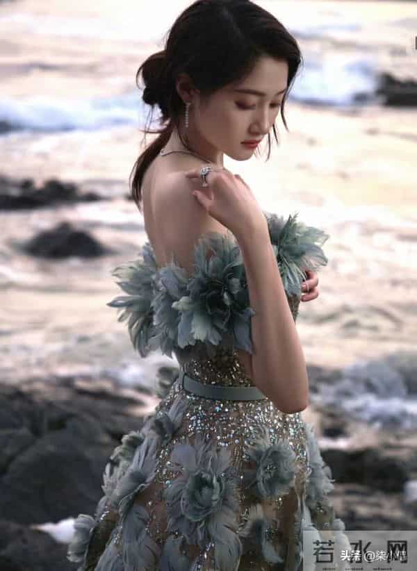 关晓彤|这逆天的大长腿