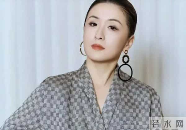 唐嫣新剧《爱情没有神话》遭央视撤档