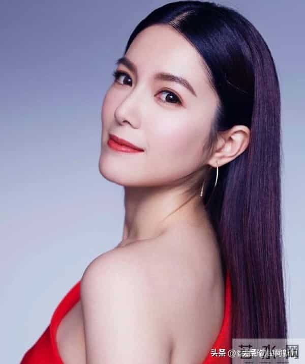 香港著名女明星正式离婚!身边已有人追求,前夫不想离婚又不要娃