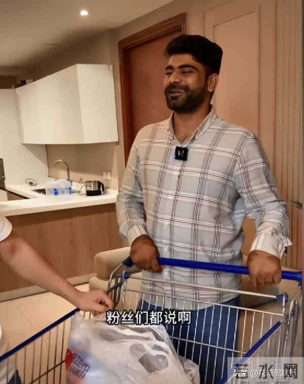 皮一哥落地巴基斯坦，萨拉曼问李超群情况，苏美拉打电话过来谈事