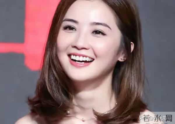 43岁阿Sa恋情曝光，竟然是比自己小10岁的健身教练，不少网友担心