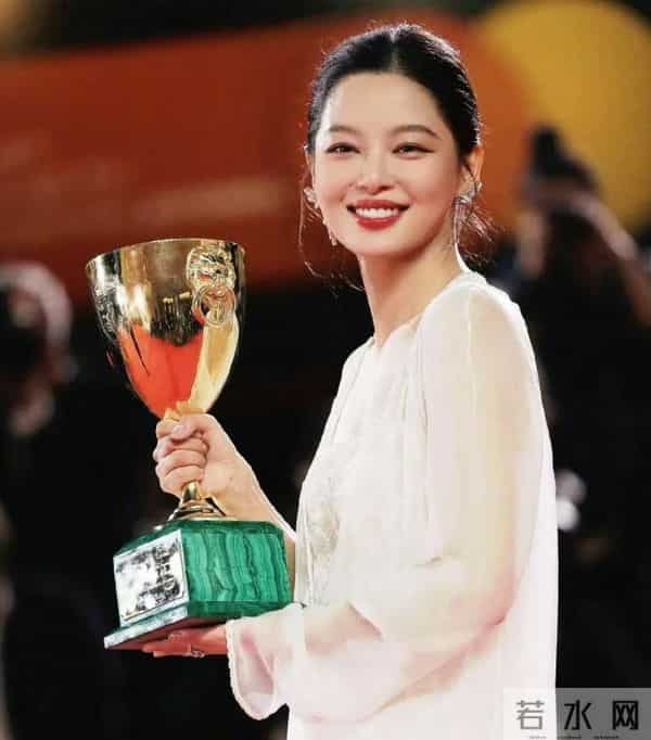 这一次,高叶一句"活该"说出辛芷蕾处境,张国立的话终于有人信了