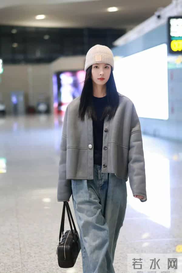 清冷知性风的天花板!陈都灵机场生图曝光,这身造型又鲨疯了